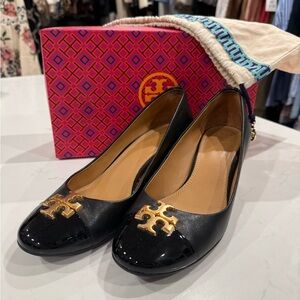 Tory Burch Black Leather Logo Cap-Toe block heel with Gold Emblem